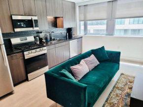 Luxury Resort Style Living Apartment in the Heart of Downtown Los Angeles